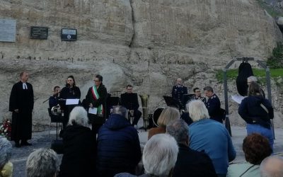 Inaugurata a Kahla, al memoriale delle vittime del campo di lavoro nazista, la Campana della pace fusa a Castelnovo ne’ Monti