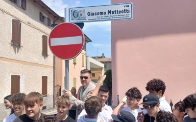 Inaugurati i cartelli stradali di Vezzano per le vittime delle violenze fasciste